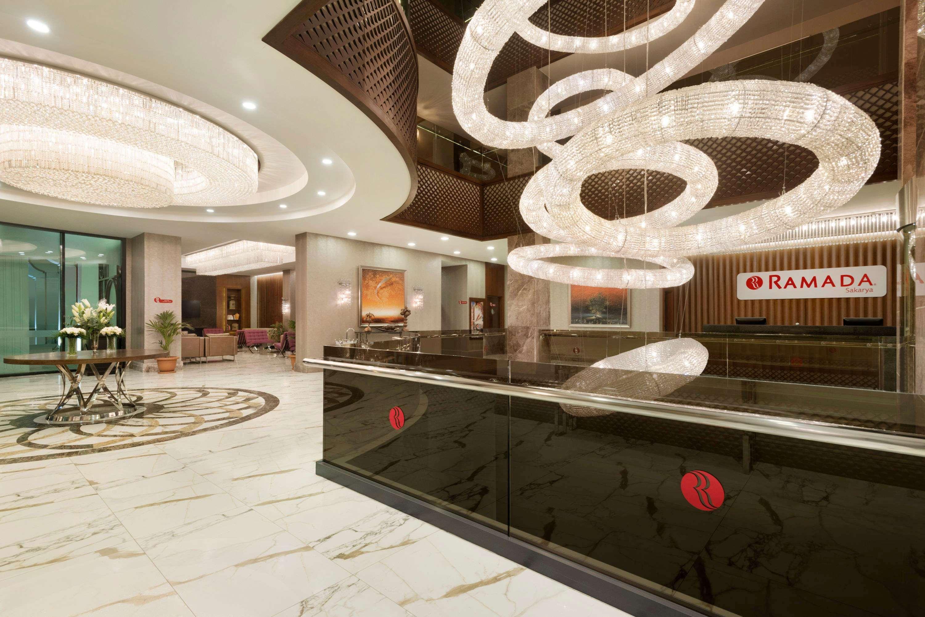 Ramada By Wyndham Sakarya Hotel Eksteriør billede