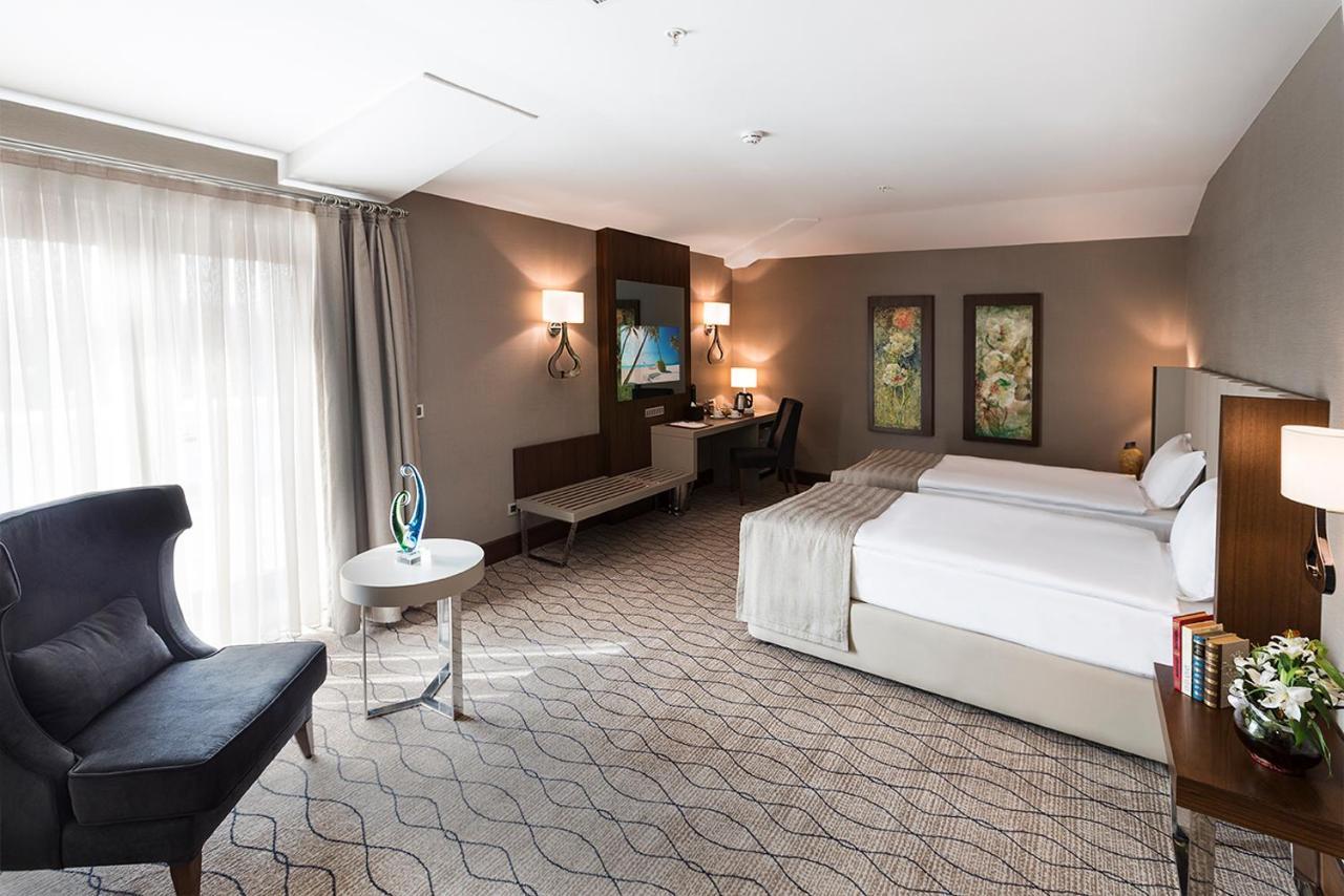 Ramada By Wyndham Sakarya Hotel Eksteriør billede