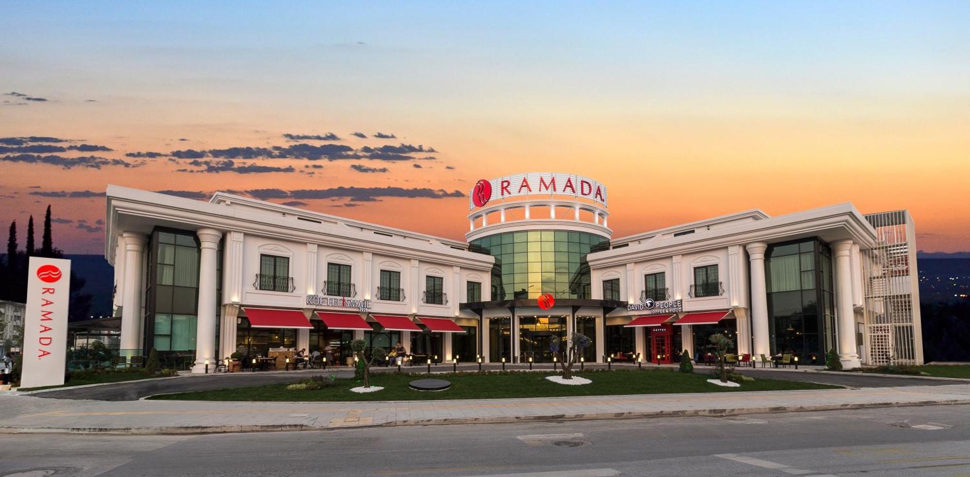 Ramada By Wyndham Sakarya Hotel Eksteriør billede
