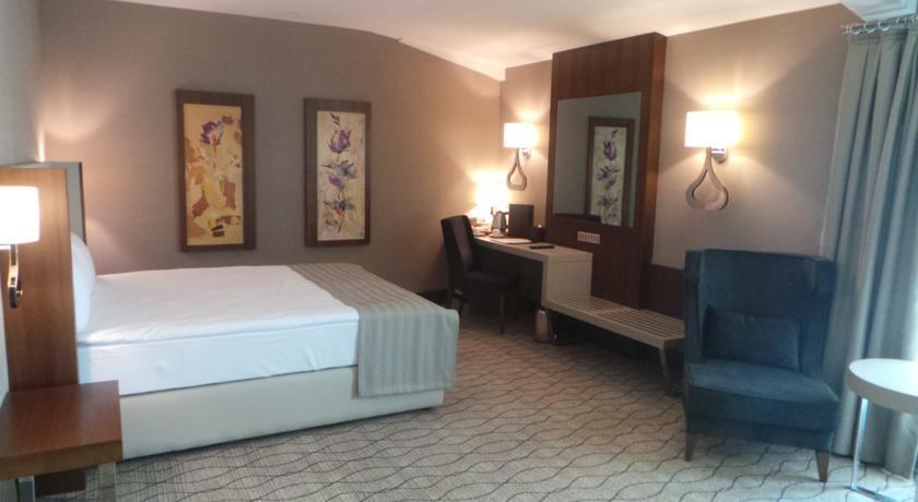 Ramada By Wyndham Sakarya Hotel Eksteriør billede
