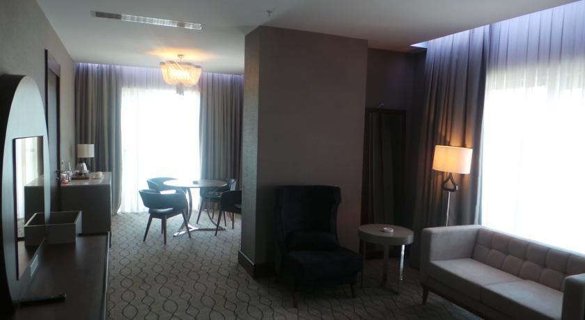 Ramada By Wyndham Sakarya Hotel Eksteriør billede
