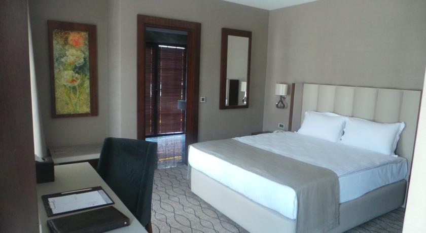 Ramada By Wyndham Sakarya Hotel Eksteriør billede