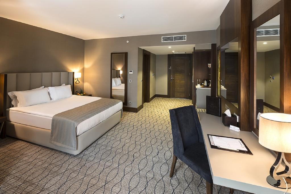 Ramada By Wyndham Sakarya Hotel Værelse billede