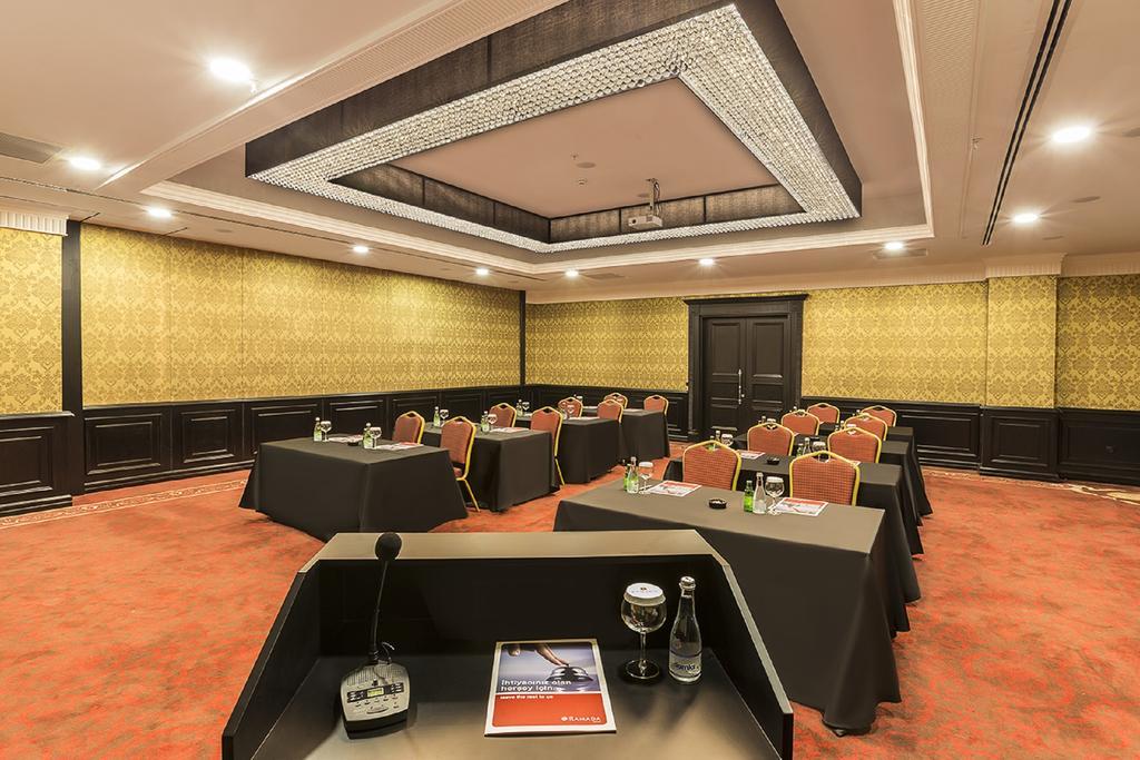 Ramada By Wyndham Sakarya Hotel Eksteriør billede