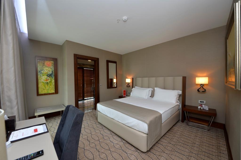Ramada By Wyndham Sakarya Hotel Eksteriør billede