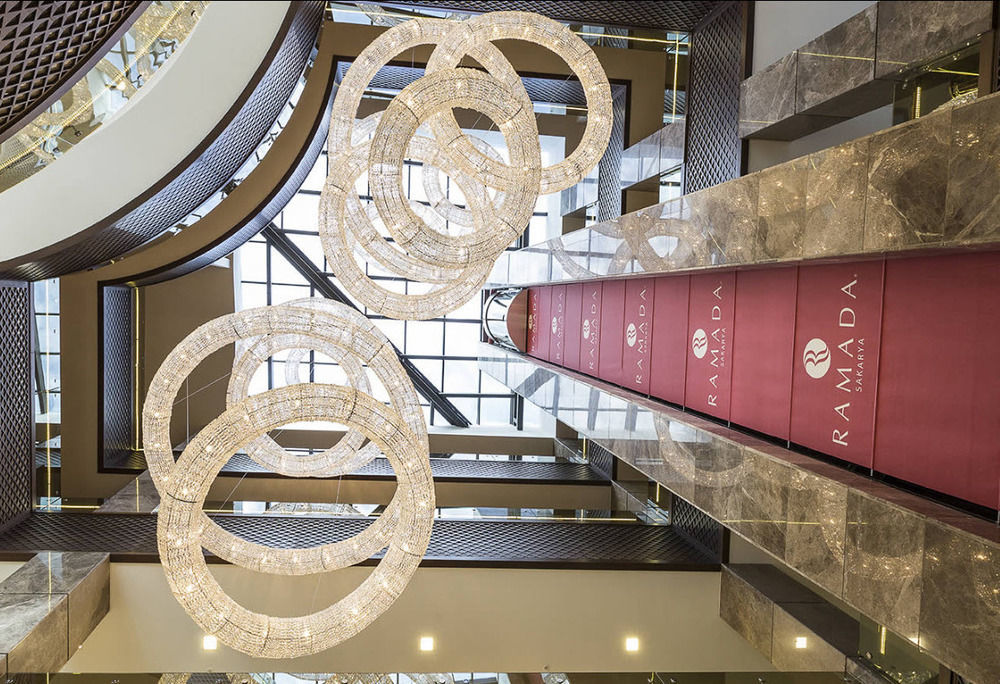 Ramada By Wyndham Sakarya Hotel Eksteriør billede