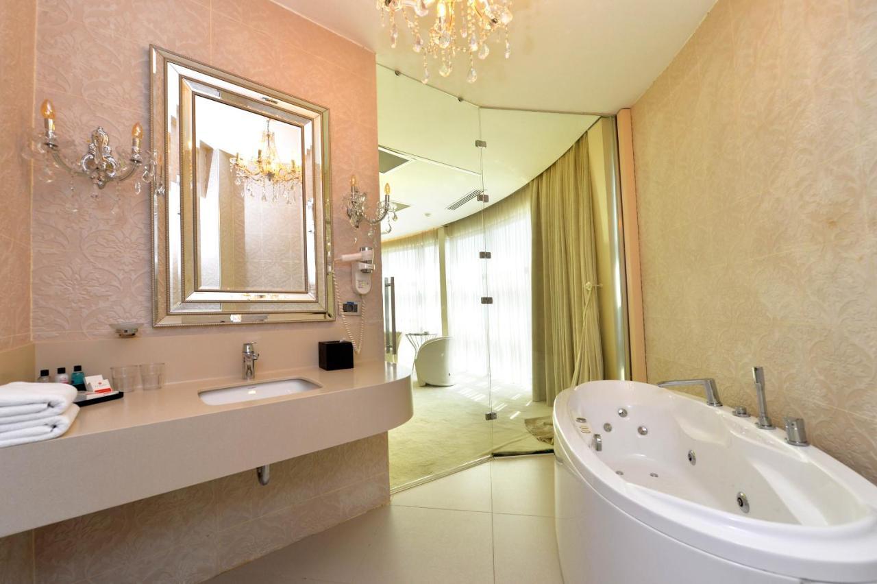 Ramada By Wyndham Sakarya Hotel Eksteriør billede